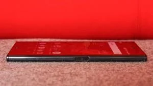 Ревю на Sony Xperia XZ Premium: Смартфонът 4K остава глупав, но самият телефон е супер