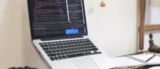 Как да изтеглите видео с петно ​​в URL адреса