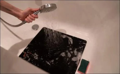 Kā notīrīt peles paliktni