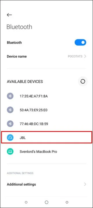 Как да сдвоите JBL слушалки с компютър, мобилно устройство или таблет