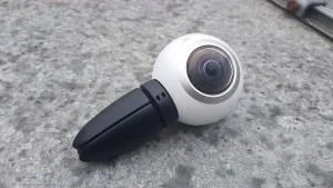Преглед на Samsung Gear 360: Страхотна 360-градусова камера, но работи добре само с Galaxy телефони