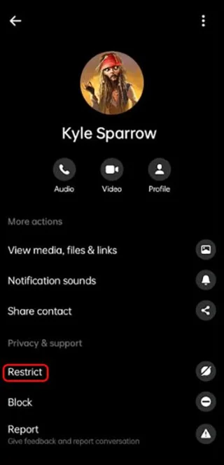 Jak zobrazit omezené zprávy v Messengeru
