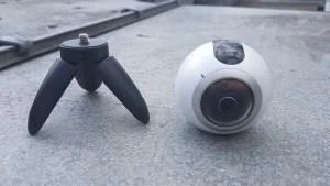 Преглед на Samsung Gear 360: Страхотна 360-градусова камера, но работи добре само с Galaxy телефони