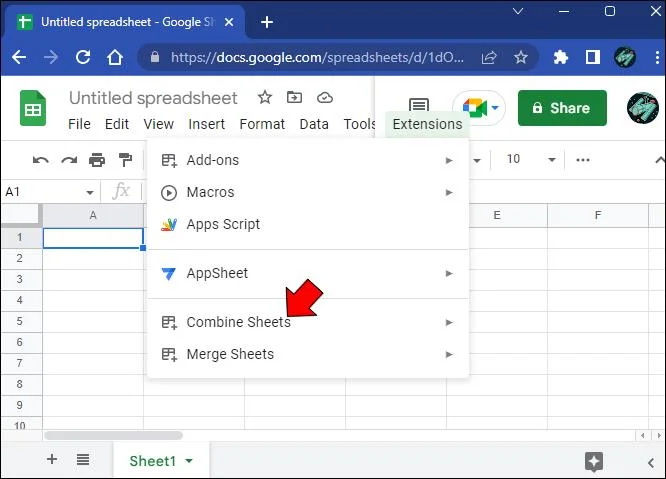 Slik slår du sammen faner i Google Sheets