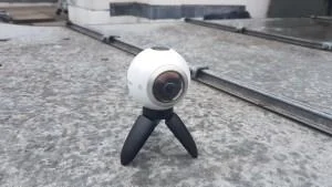 Преглед на Samsung Gear 360: Страхотна 360-градусова камера, но работи добре само с Galaxy телефони