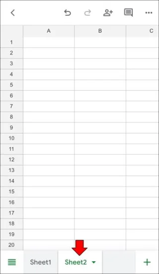Slik slår du sammen faner i Google Sheets