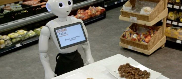 Το σούπερ μάρκετ αποσύρει τον Fabio The Robot μετά από μια εβδομάδα με έρποντες ανθρώπους έξω