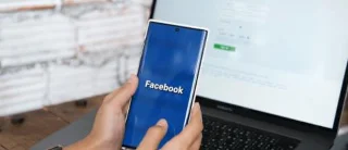 Πώς να δείτε ένα ιδιωτικό προφίλ στο Facebook
