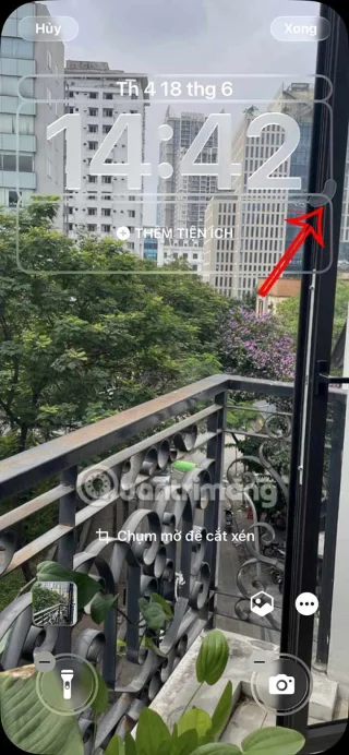 Návod na zvětšení hodin na zamykací obrazovce iPhonu