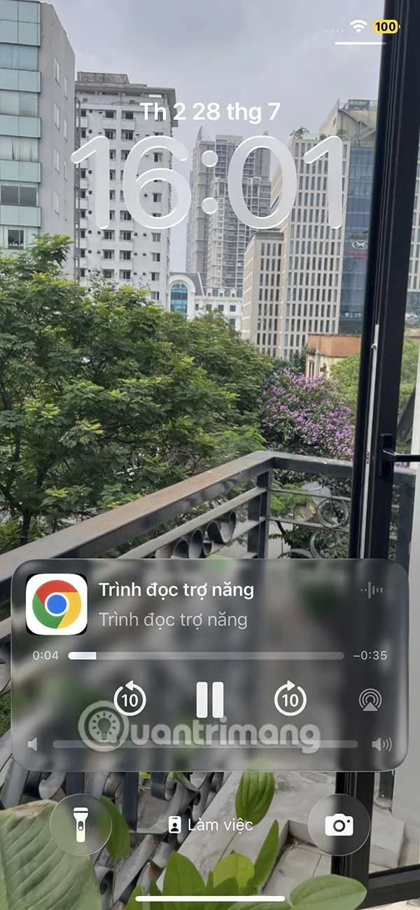 Как да накарате iPhone да ви чете текст?