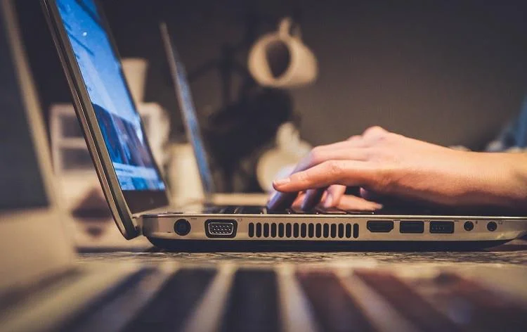 Ofruesit më të mirë të internetit me paketa të mahnitshme në 2021