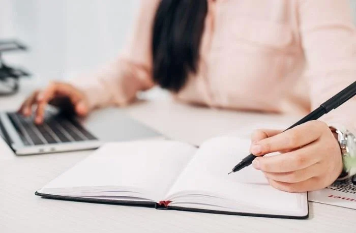 5 nástrojů pro studenty Spojeného království, aby se stali odborníky na zvládání úkolů