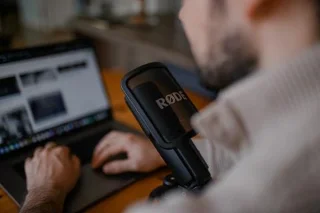 12 parimat podcasti rakendust Androidile ja iOS-ile 2021. aastal