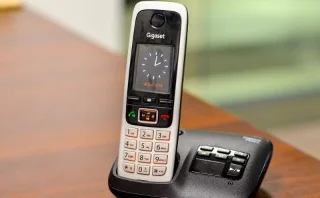 Karakteristikat, të mirat dhe të këqijat e telefonit pa tela Gigaset C430A