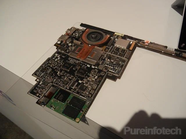 Surface Pro 3: погляд зсередини: компоненти, які роблять цей планшет таким класним