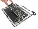 Розбирання показує, що ноутбук Surface та Surface Pro неможливо відремонтувати