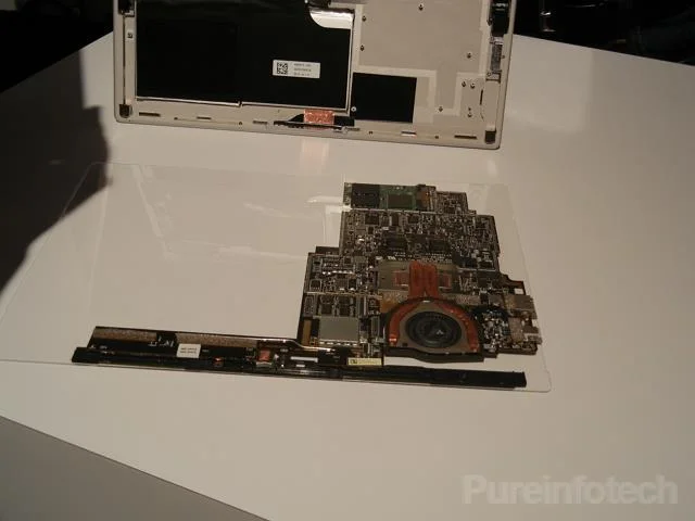Surface Pro 3: погляд зсередини: компоненти, які роблять цей планшет таким класним